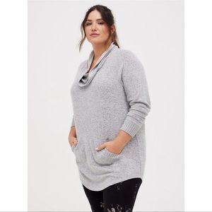 🤍 Super soft Grey Cowl Neck sweater top from Torrid